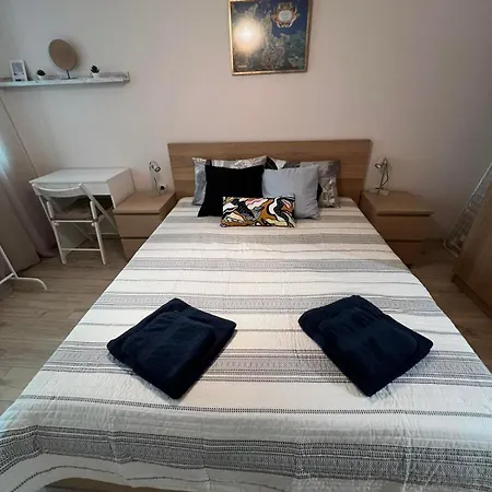 Sun Crib Apartment Warna